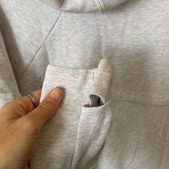 Nike Tech Fleece Women's Hooded Sweatshirt Light Grey Size XL Athletic Pullover - Picture 4 of 8